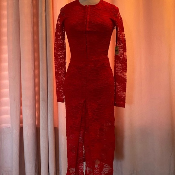 Nightcap Midi Lace dress - NWT - Picture 4 of 9